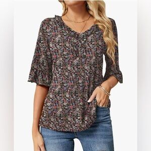 NWOT - Misakia - Women's Summer Tops - Trendy V-Neck - Floral